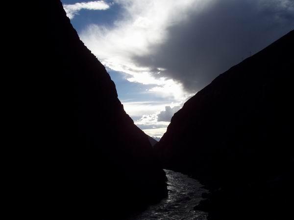 地核里面是什么东西